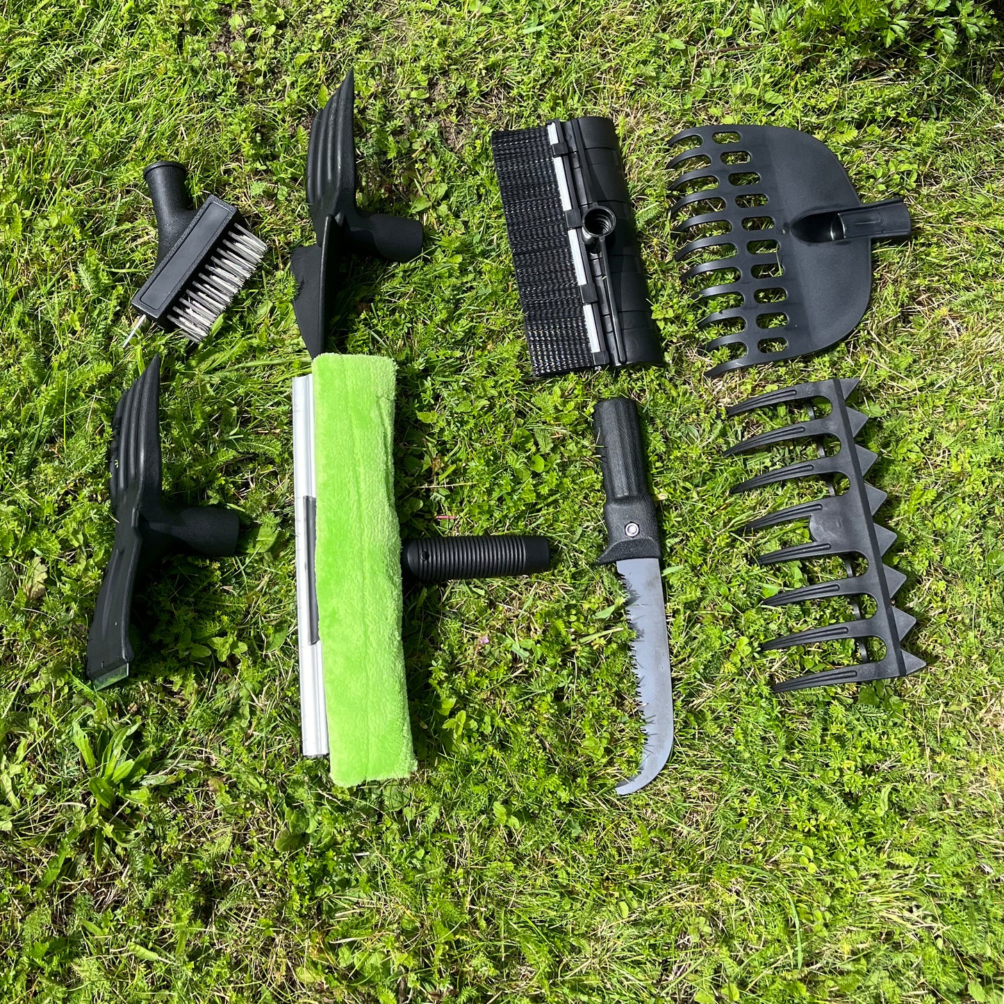 Apple Picker Fruit Harvester with 9 Interchangeable Tool Heads