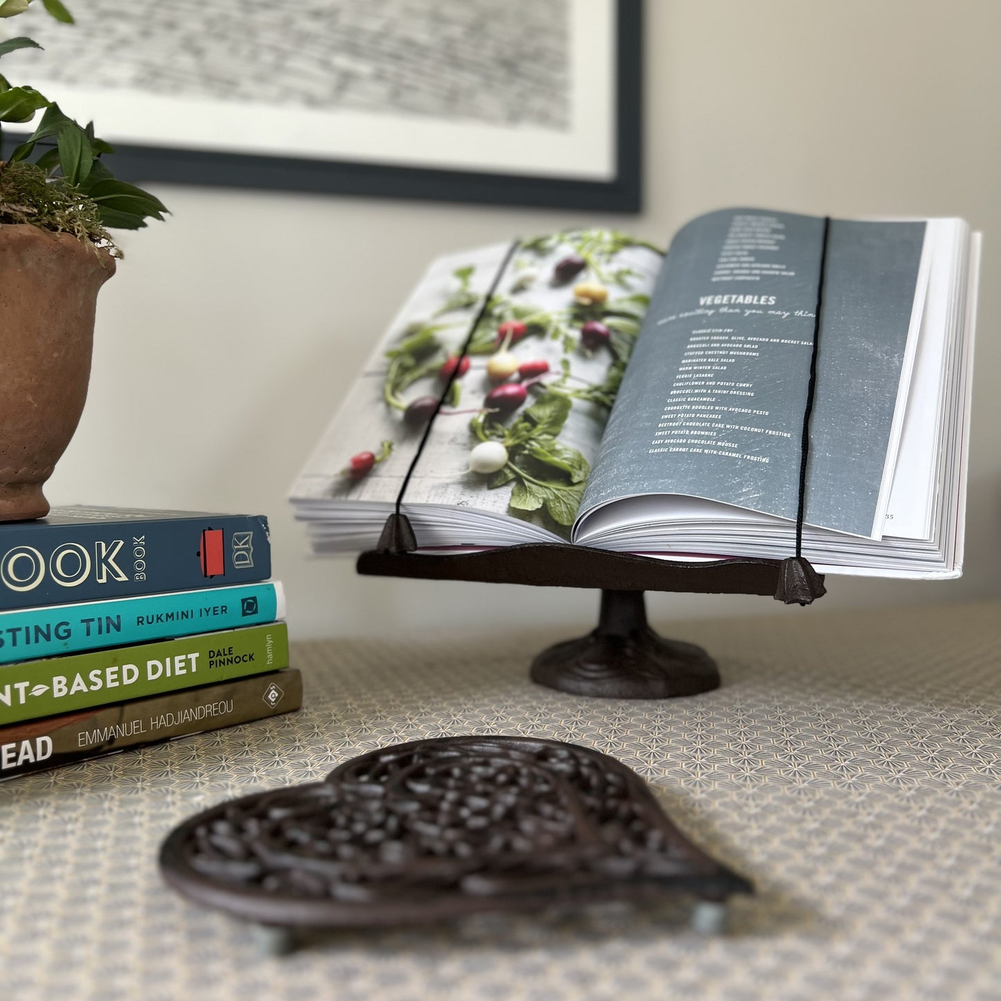 Traditional Cast Iron Ornate Cookbook Stand & Heart Trivet Set