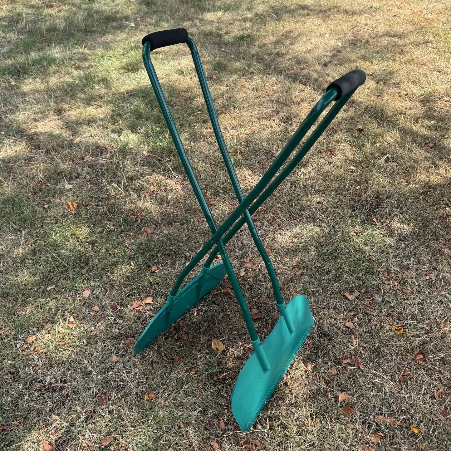 Long Handled Foam Grip Leaf Collecting Grabs