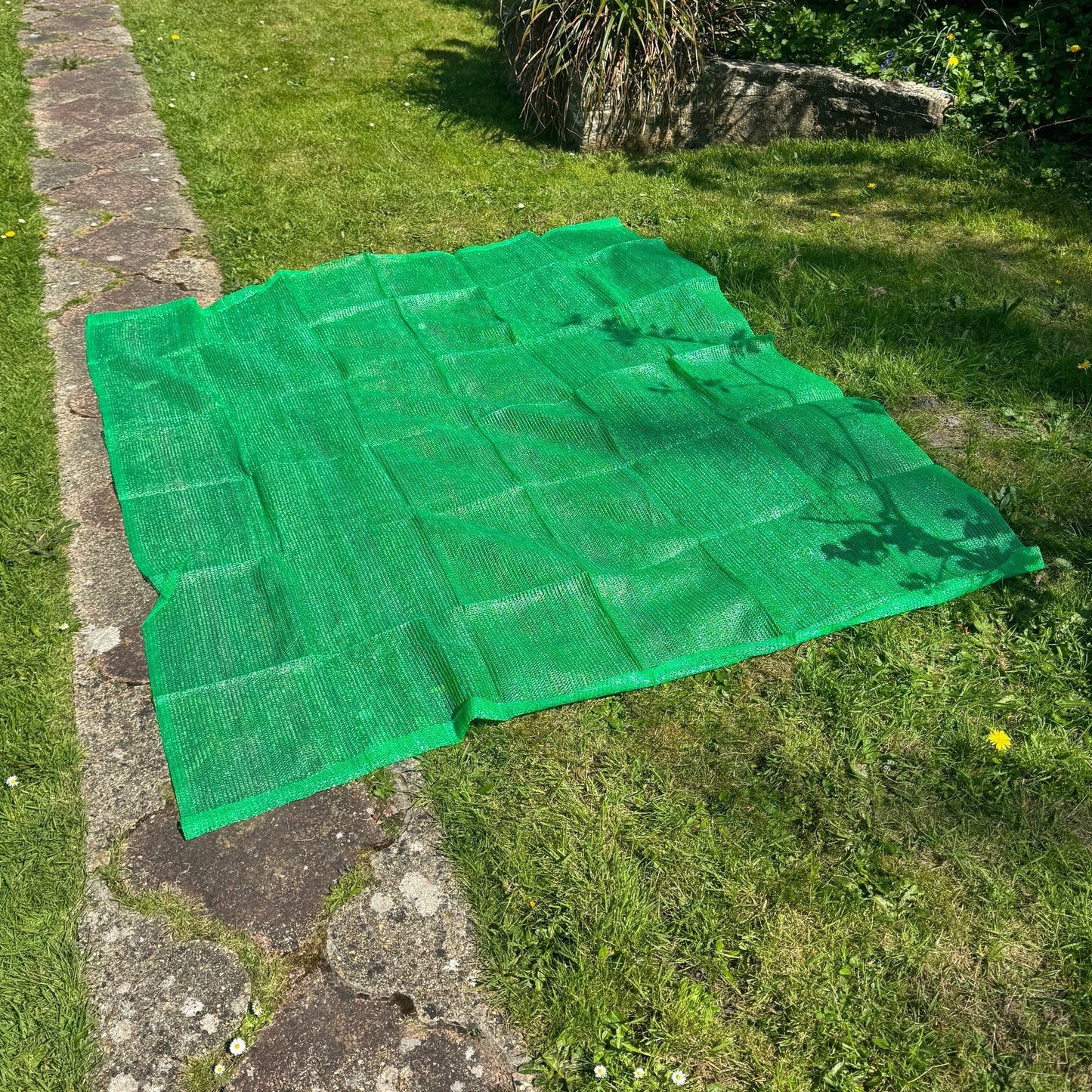 Greenhouse Sun Shade & Privacy Screen Net (2.5m x 1.8m) - 65% Shading Rate