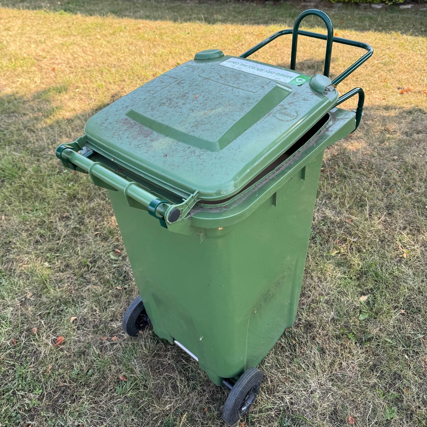 Wheelie Bin Contents Compressor Rubbish & Recycling Compactor