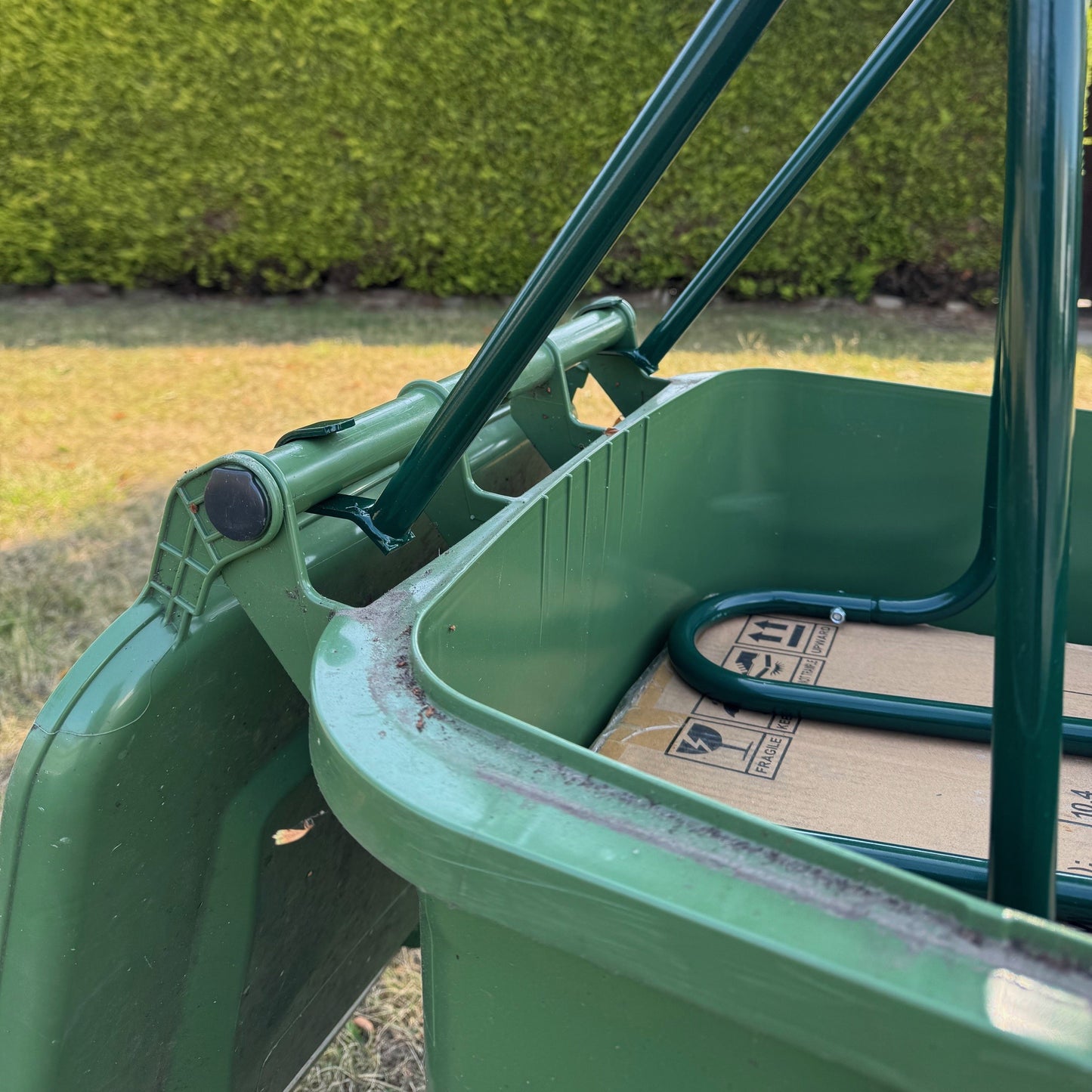 Wheelie Bin Contents Compressor Rubbish & Recycling Compactor