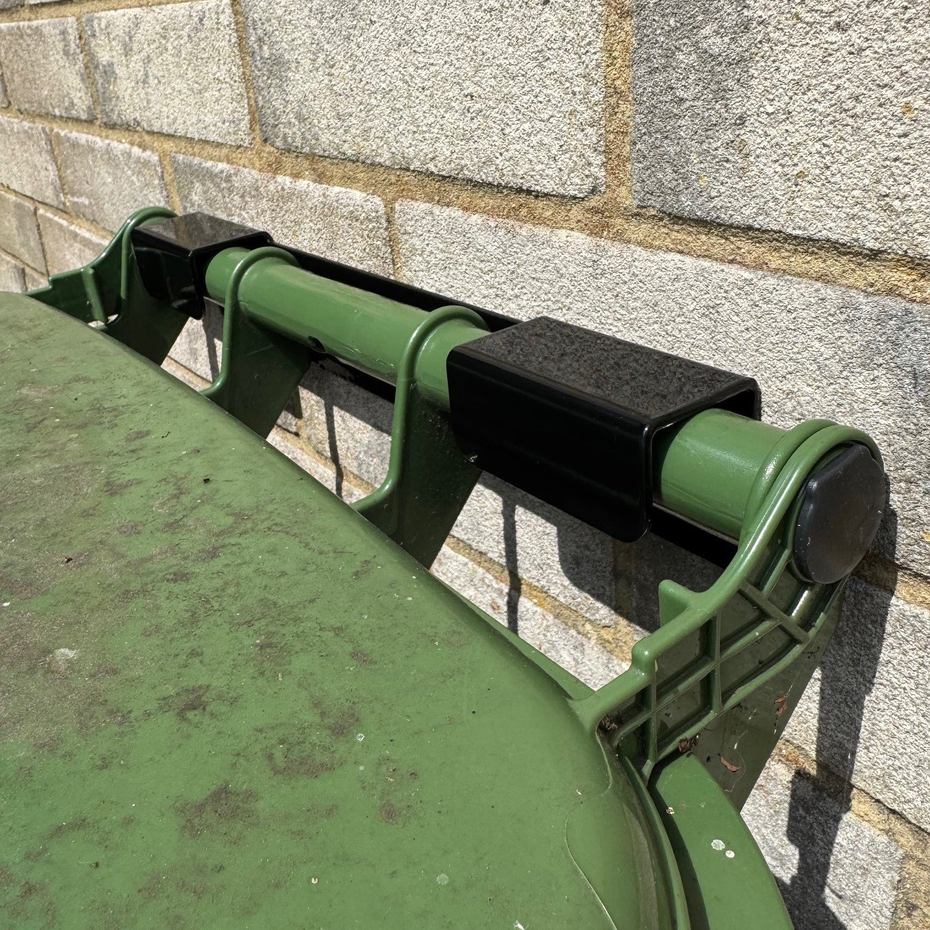 Wheelie Bin Metal Wall Bracket