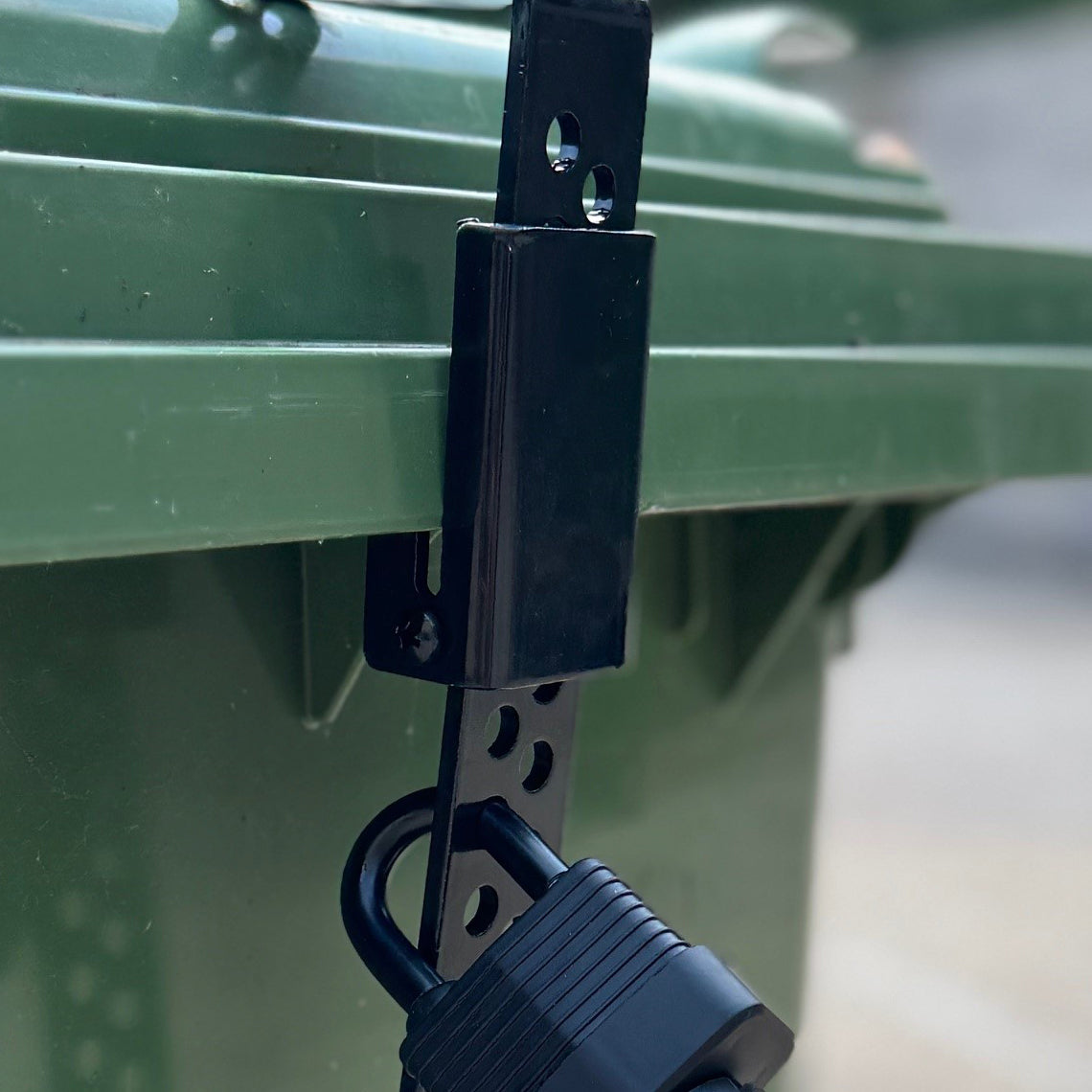 Wheelie Bin Metal Security Strap Lock with Padlock