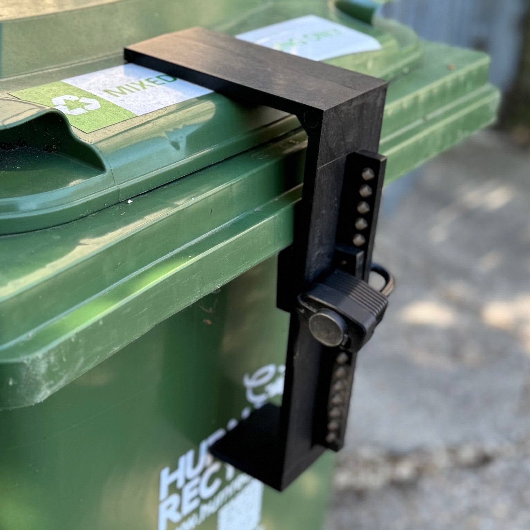 Forrest Lock Wheelie Bin Tough Plastic Security Lock with Padlock – Selections