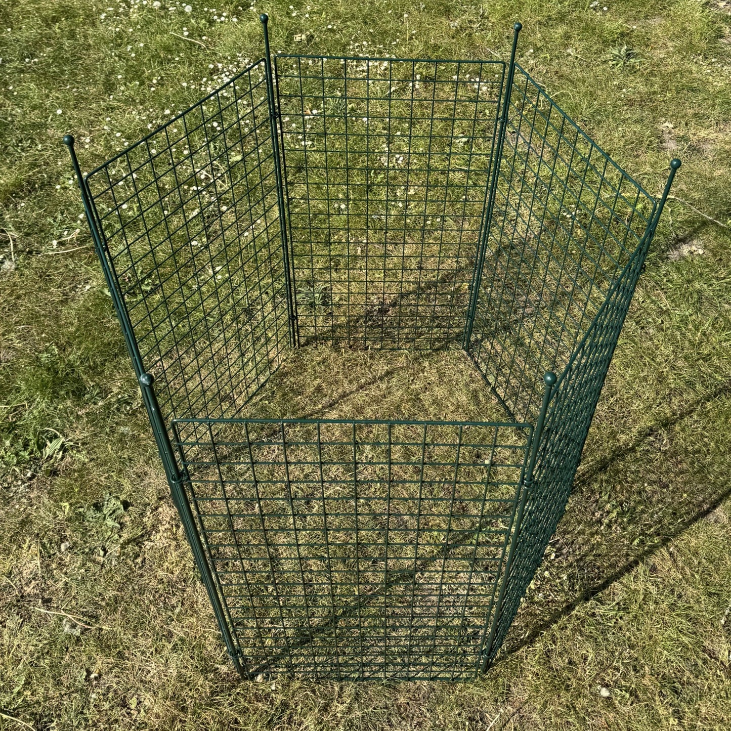 Wire Mesh Garden Leaf Composter Bin (100cm x 90cm)