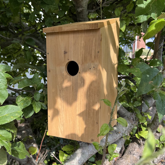 Wooden Woodpecker Birdhouse Garden Nest Box
