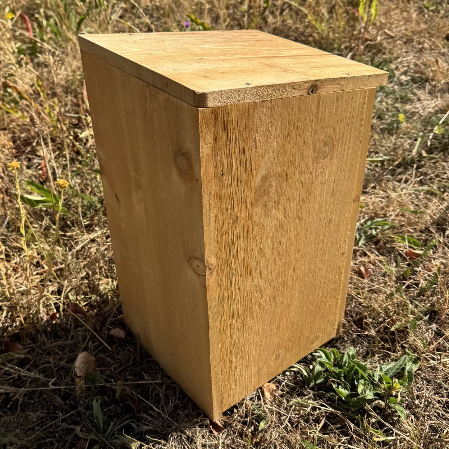 Wooden Woodpecker Birdhouse Garden Nest Box