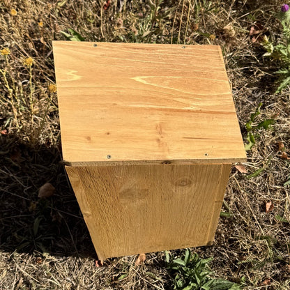 Wooden Woodpecker Birdhouse Garden Nest Box