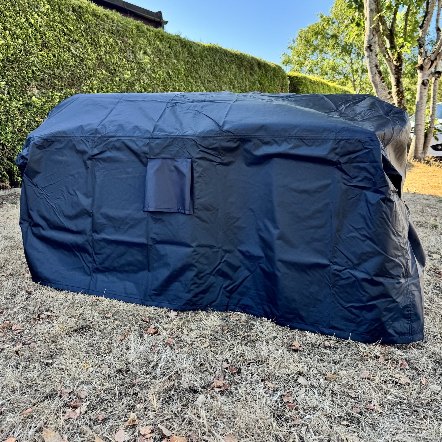 Premium Waterproof Picnic Table Garden Furniture Cover in Black (1.57m)