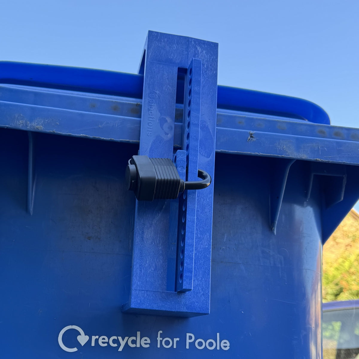 Wheelie Bin Tough Plastic Security Lock with Padlock - Blue
