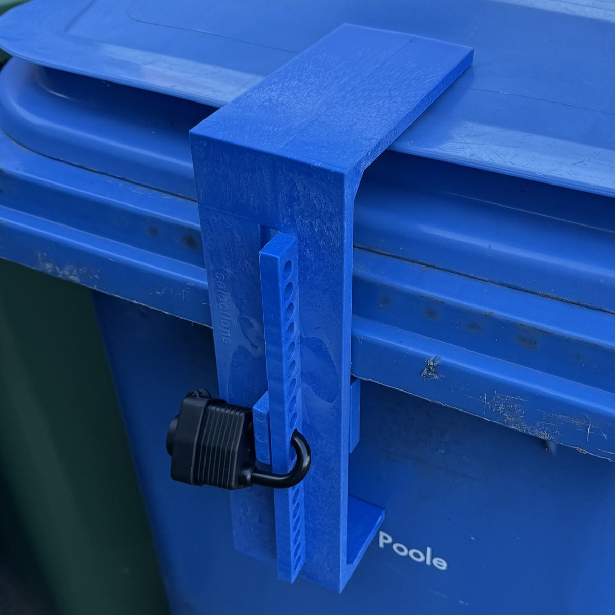 Wheelie Bin Tough Plastic Security Lock with Padlock - Blue