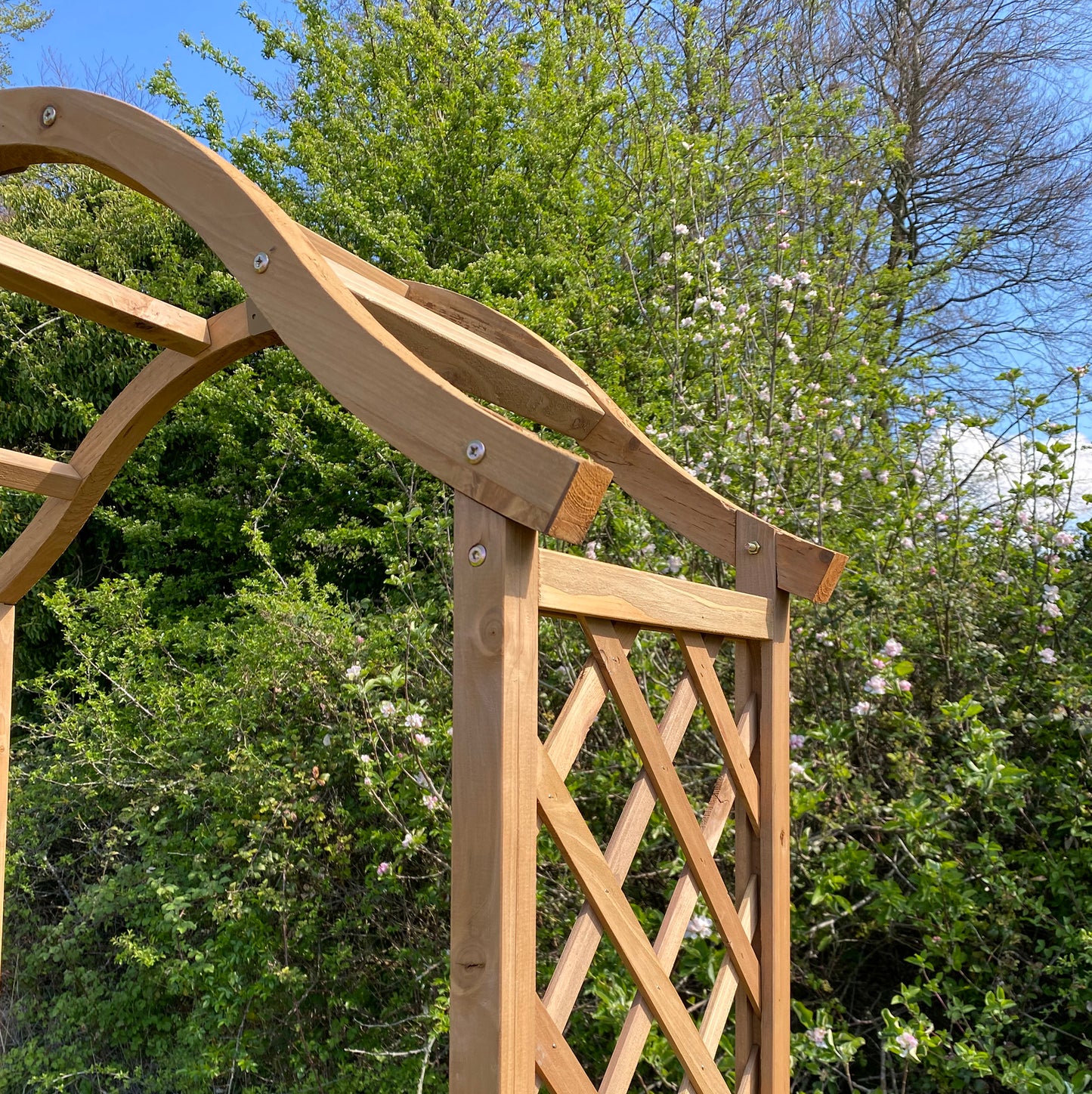 Dorchester Wooden Arch with Planters and Ground Spikes